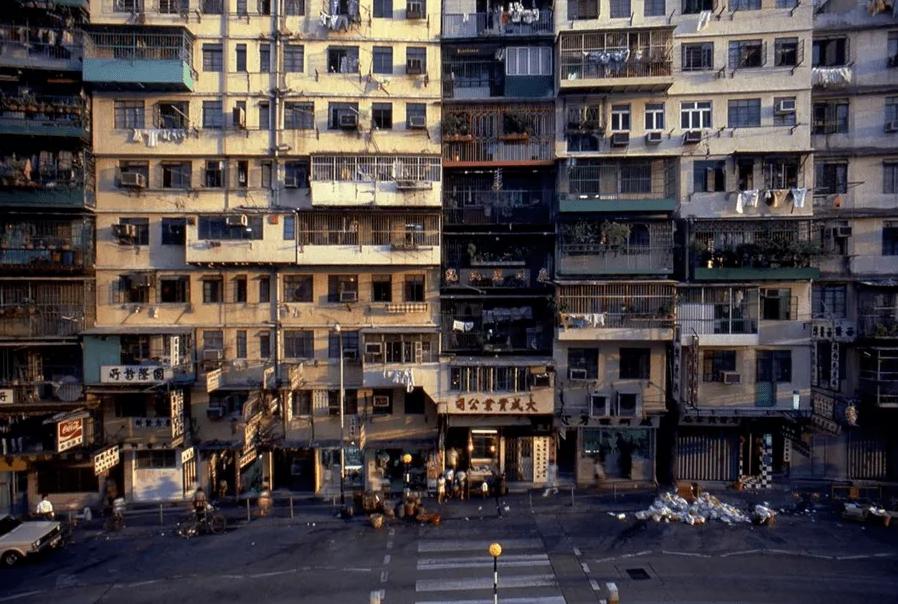 外交部原副部长：97年香港回归前，英国每年从香港拿走上千亿元！