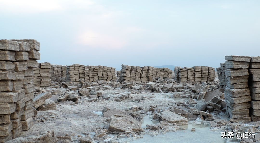 在非洲的死海，探访最接近地狱之门的人