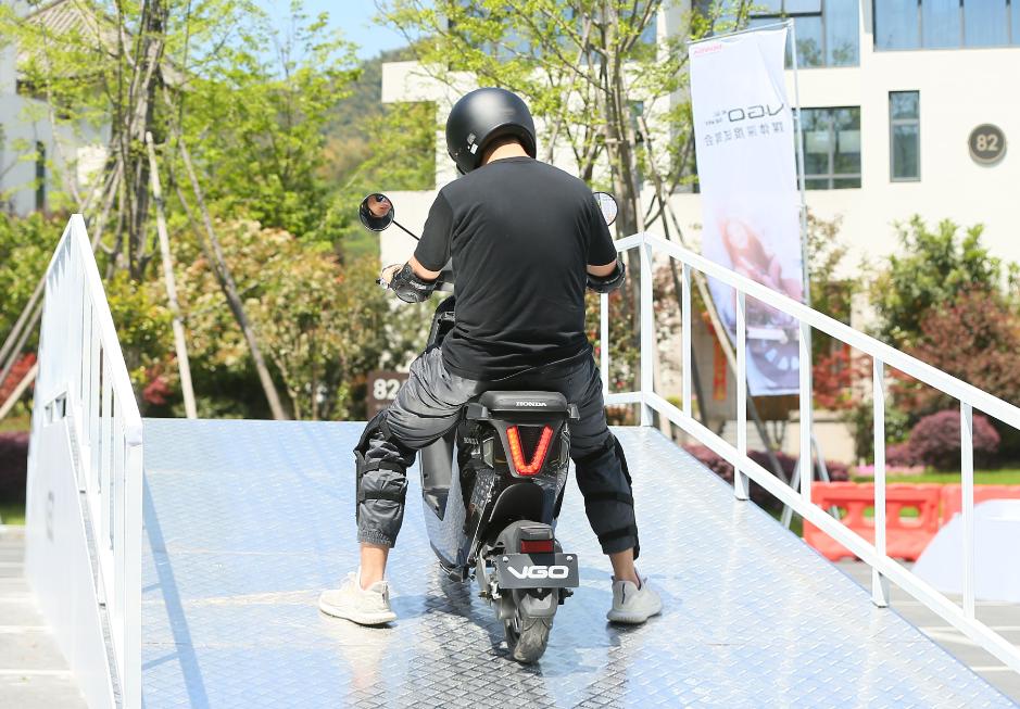 目前哪一款电动车比较好又实在,比较好的两轮电动车推荐