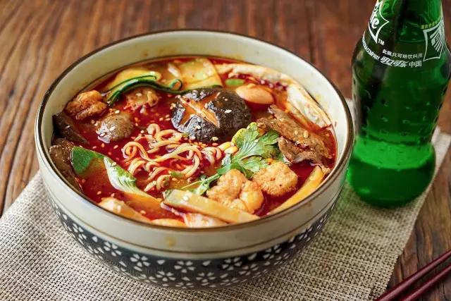 5元一碗麻辣烫,8元一碗的麻辣烫