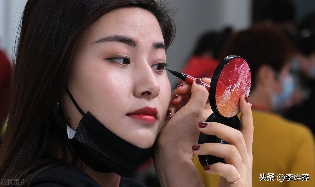 化妆品专业推荐大学,化妆品美妆专业本科