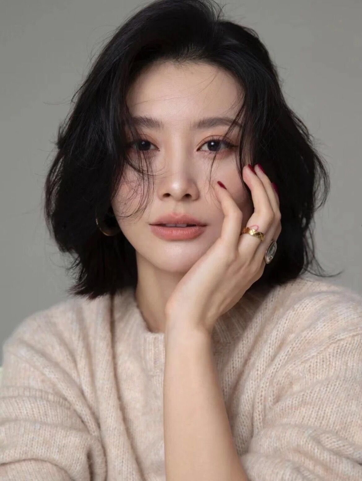 中年女士头发少烫什么发型好,中年女人适合烫哪些正常款的头发