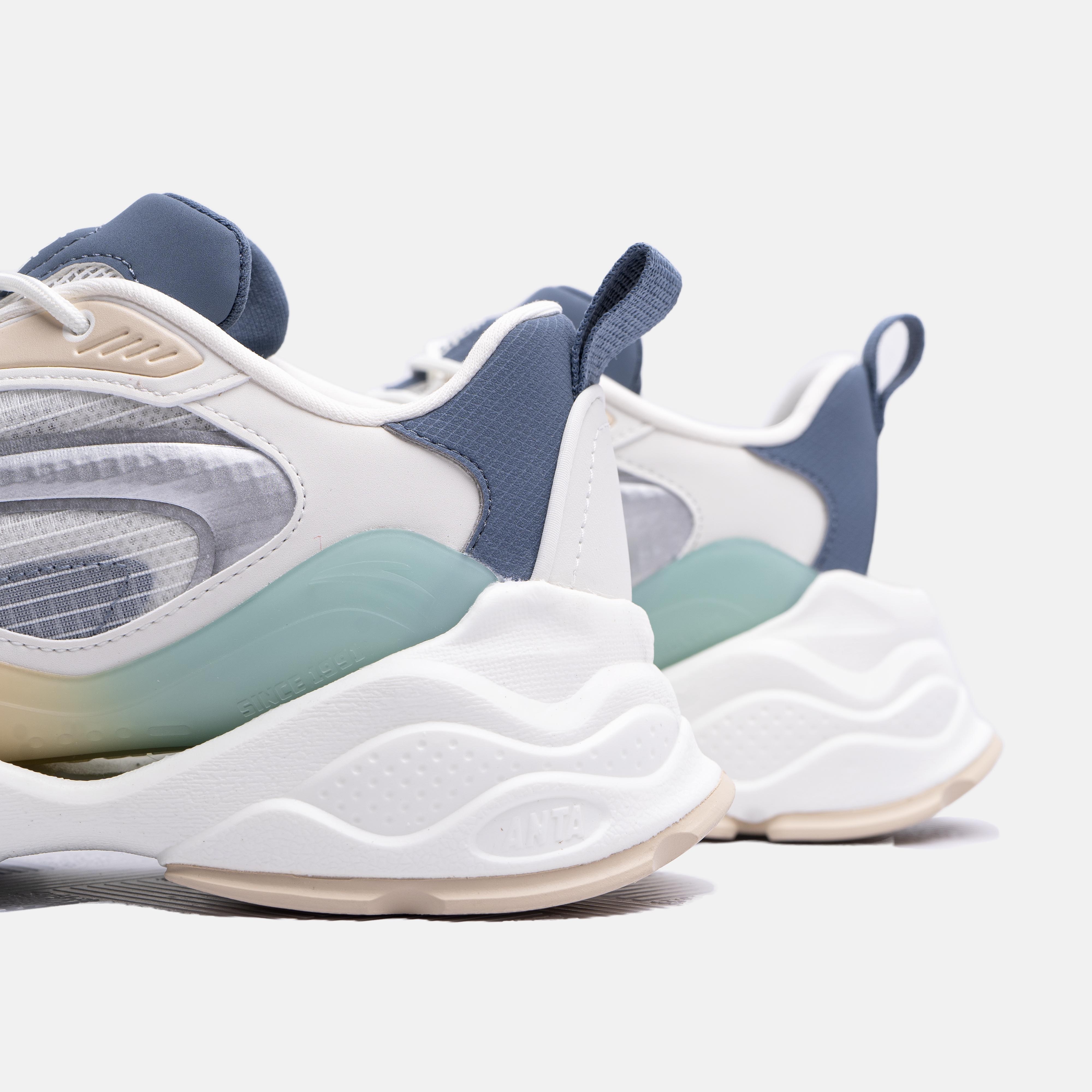 安踏2023新款网红爆款潮鞋,安踏春季2022新款撞色休闲鞋