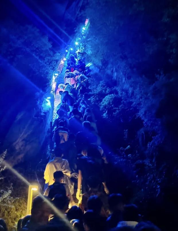 十一长假早已不像你想象中的图片,十一长假壮观景象