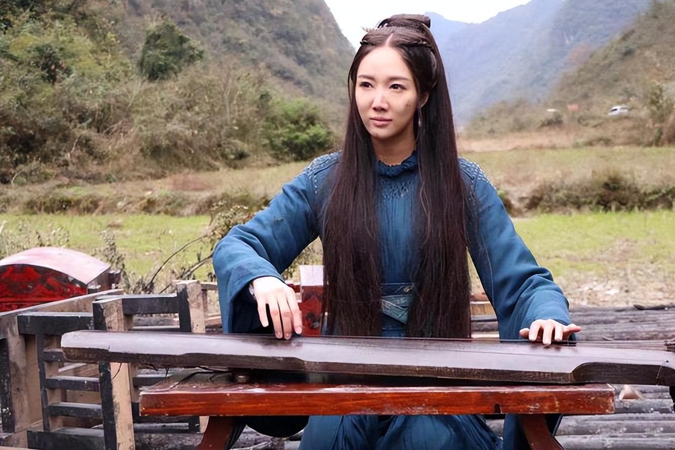 成龙女徒弟被困卫生间,成龙的女徒弟完整视频