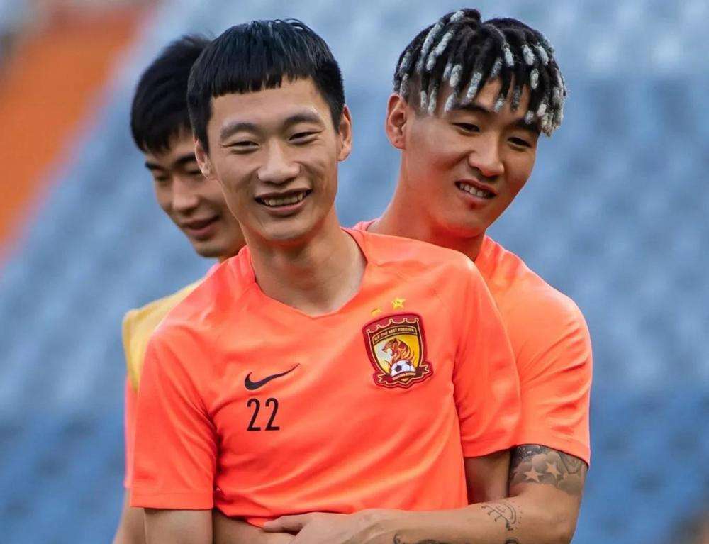 他在恒大踢了多年替补，如今终于熬出头了，新赛季将锁定主力