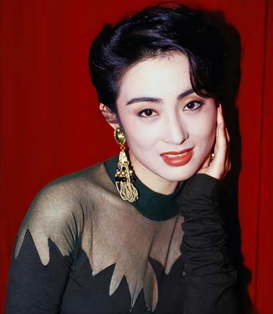 论女星的短发角色，只服这10位港台女神！热巴等人就别硬上弓了