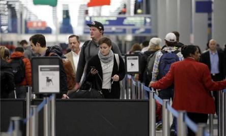 1987年小伙子花25万买无限次机票,小伙25万买一张机票后来咋样了