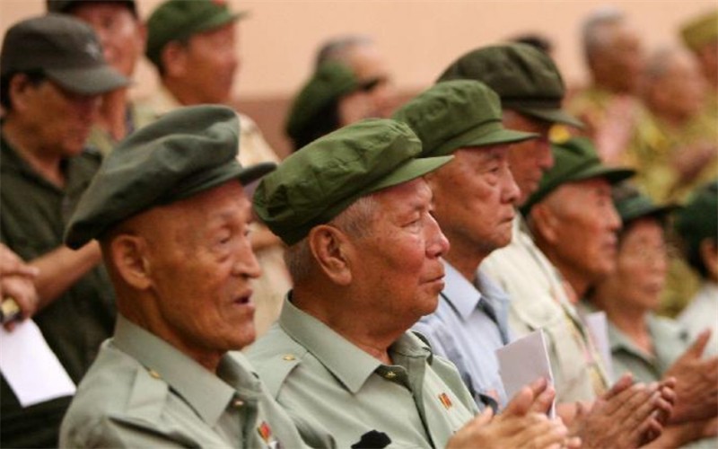 志愿军进朝鲜拯救危局时，金日成还剩多少人？