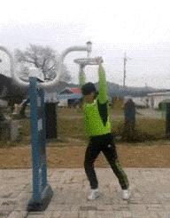 真的有女孩子敢穿这种衣服吗,姑娘穿这样的衣服出门不尴尬吗