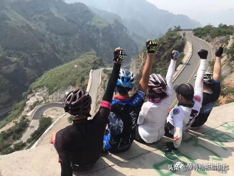 踏板女骑魔女桃子：从骑行单车后入坑标致姜戈150的*藏西**摩旅之行