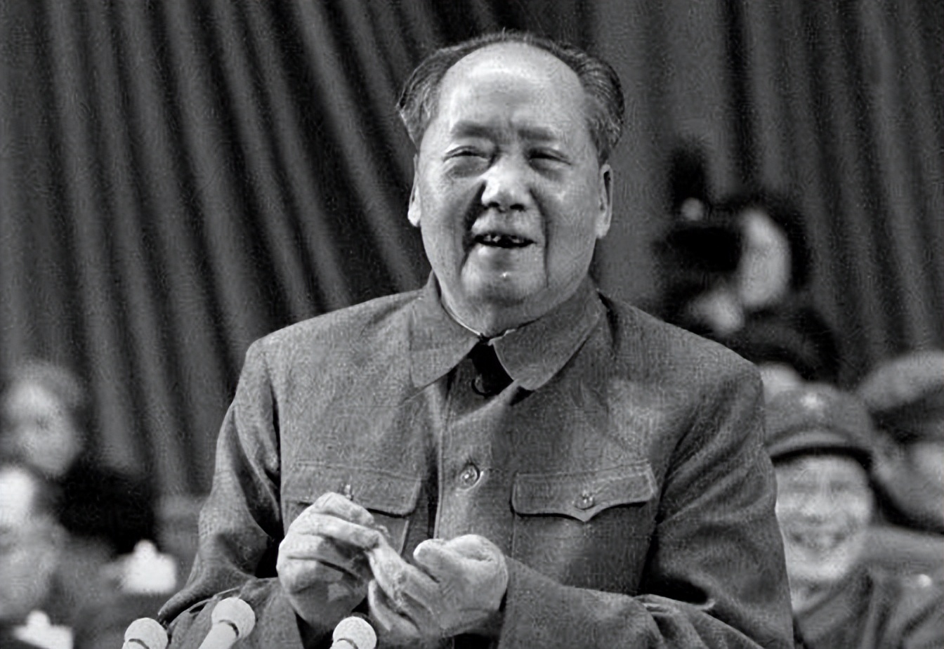 我死后中国会是什么样子?*小平邓**回答后,毛主席:英雄所见略同