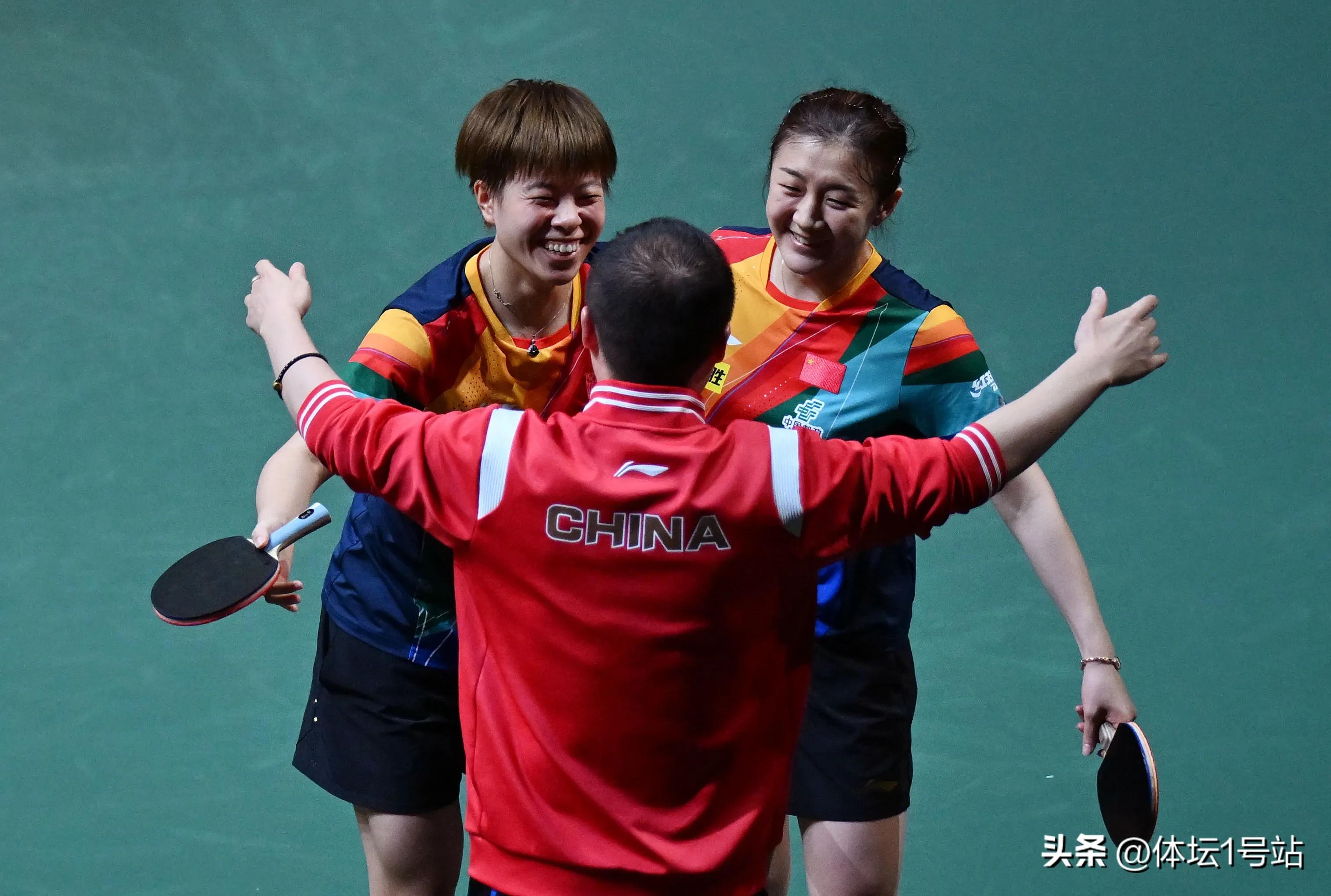 马琳调侃,国乒女团夺冠马琳机智打断陈梦