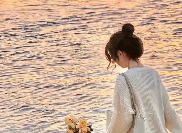 男子发现妻子床上有大量血迹,女子发现床上有血迹