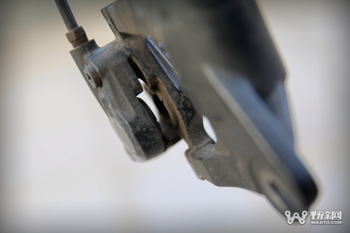 捷安特山地车刹车片更换,山地车前后刹车片更换