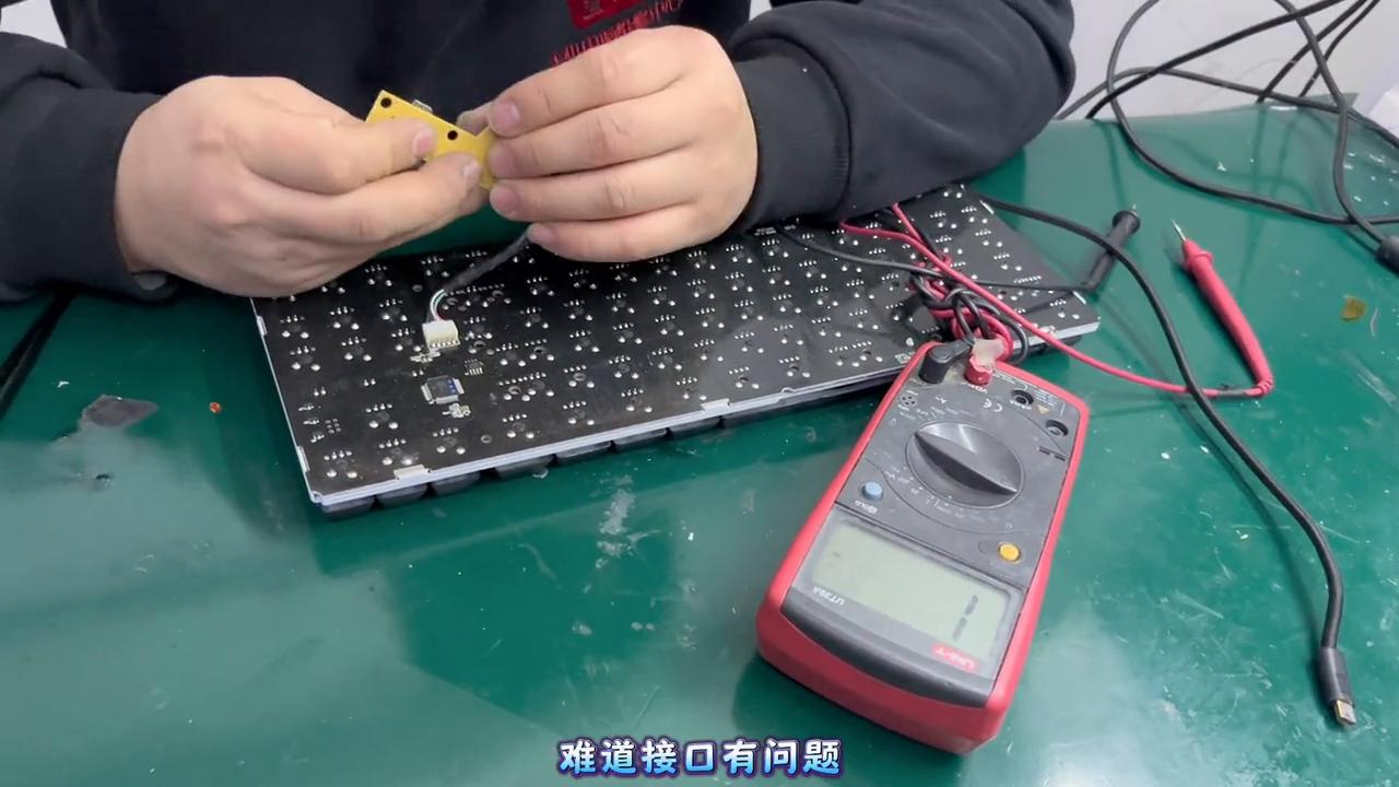 机械键盘全部失灵,机械键盘故障导致不开机