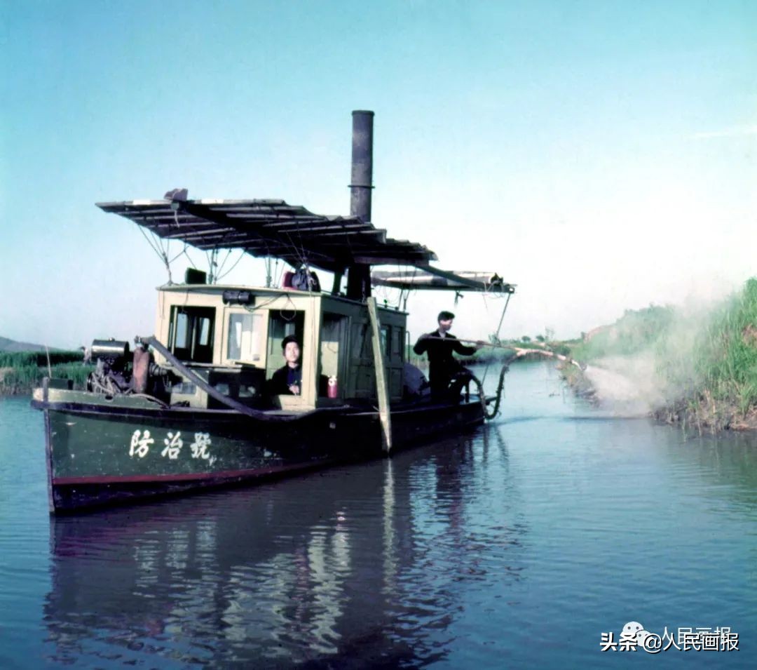 危急时刻他们筑牢生命屏障,守护群众安全他们冲在抗洪一线