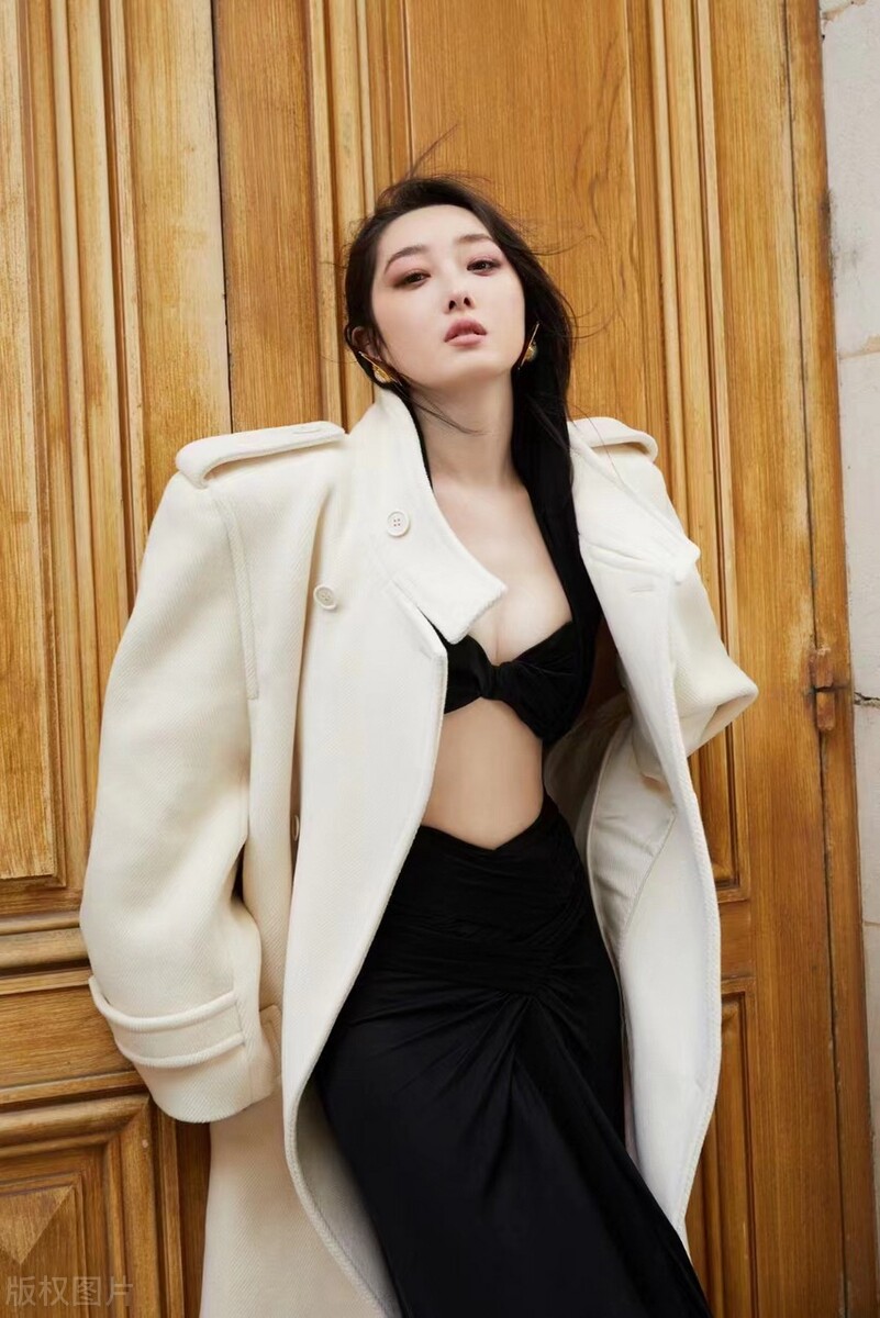 男子和妻子吃烧烤，买烟时抽空嫖了个娼，可谓是“时间管理大师”