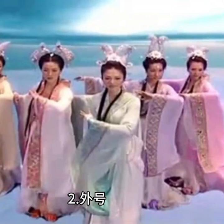 和女生聊天聊什么比较敏感,和女生聊天聊什么知乎