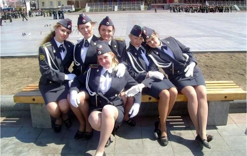 乌克兰最后的战斗中，招募六万女兵，然而她们却没有任何卫生用品