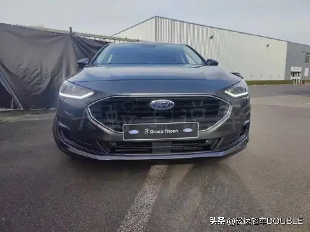 全新福克斯三厢轮毂,福克斯1.5t和思域1.5t比加速