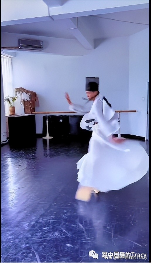 一个元素编舞,一个元素三个动作