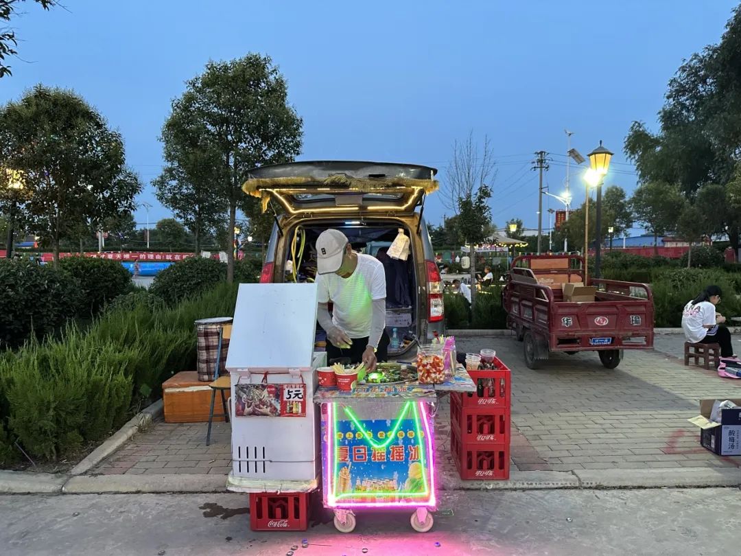 长葛最近小吃摆摊消息,长葛人民路夜市人气爆棚