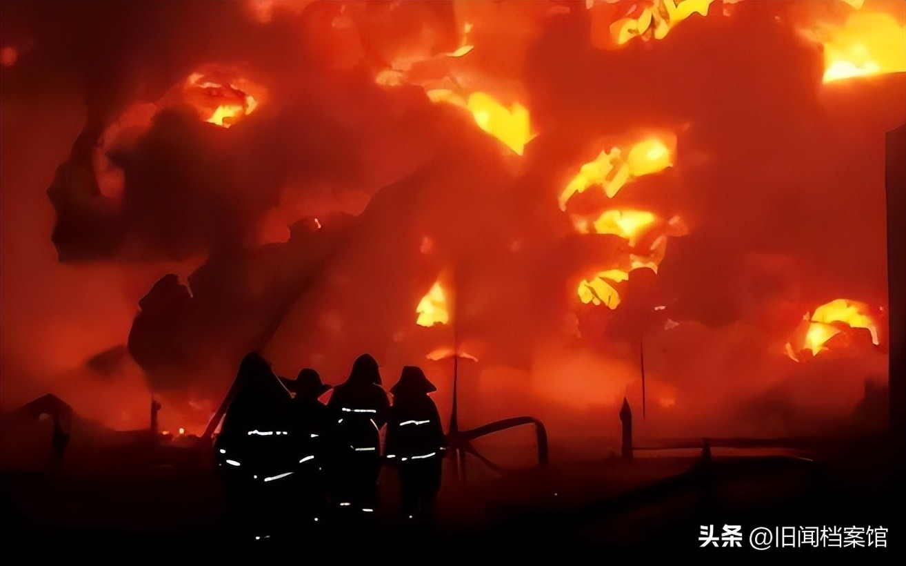 天津港火灾牺牲了多少名消防人员,消防员救火天津港大爆炸完整视频