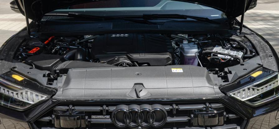 *局破**而来，上汽奥迪A7L携特别版车型重塑豪华新体验