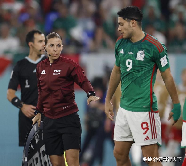 女性裁判是否能够减少球场的冲突?