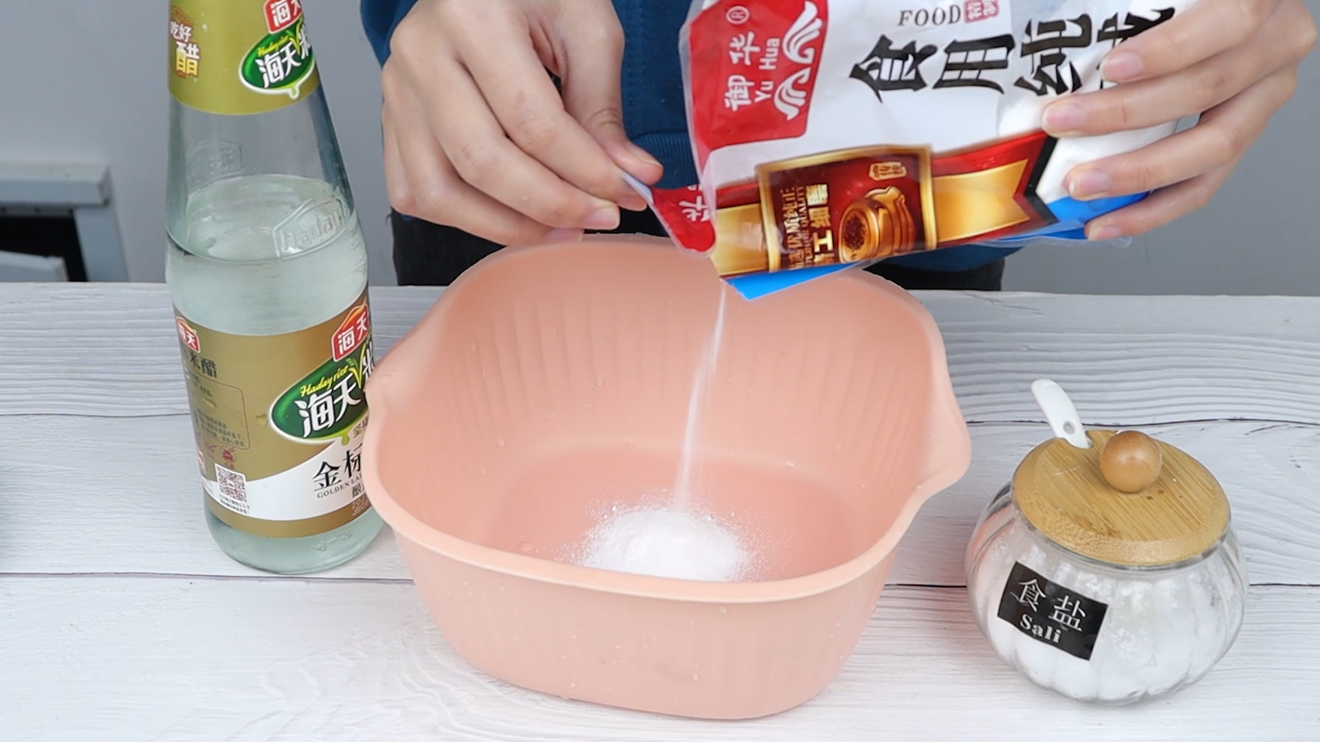 毛巾用久了又黄又硬怎么冼,毛巾用久了变硬变脏如何清理