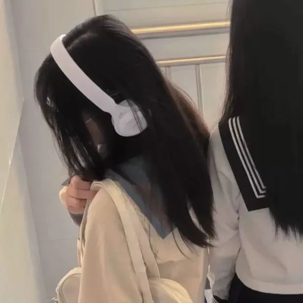 闺蜜头像一左一右真人可爱姐妹,情侣头像和闺蜜头像连在一起的