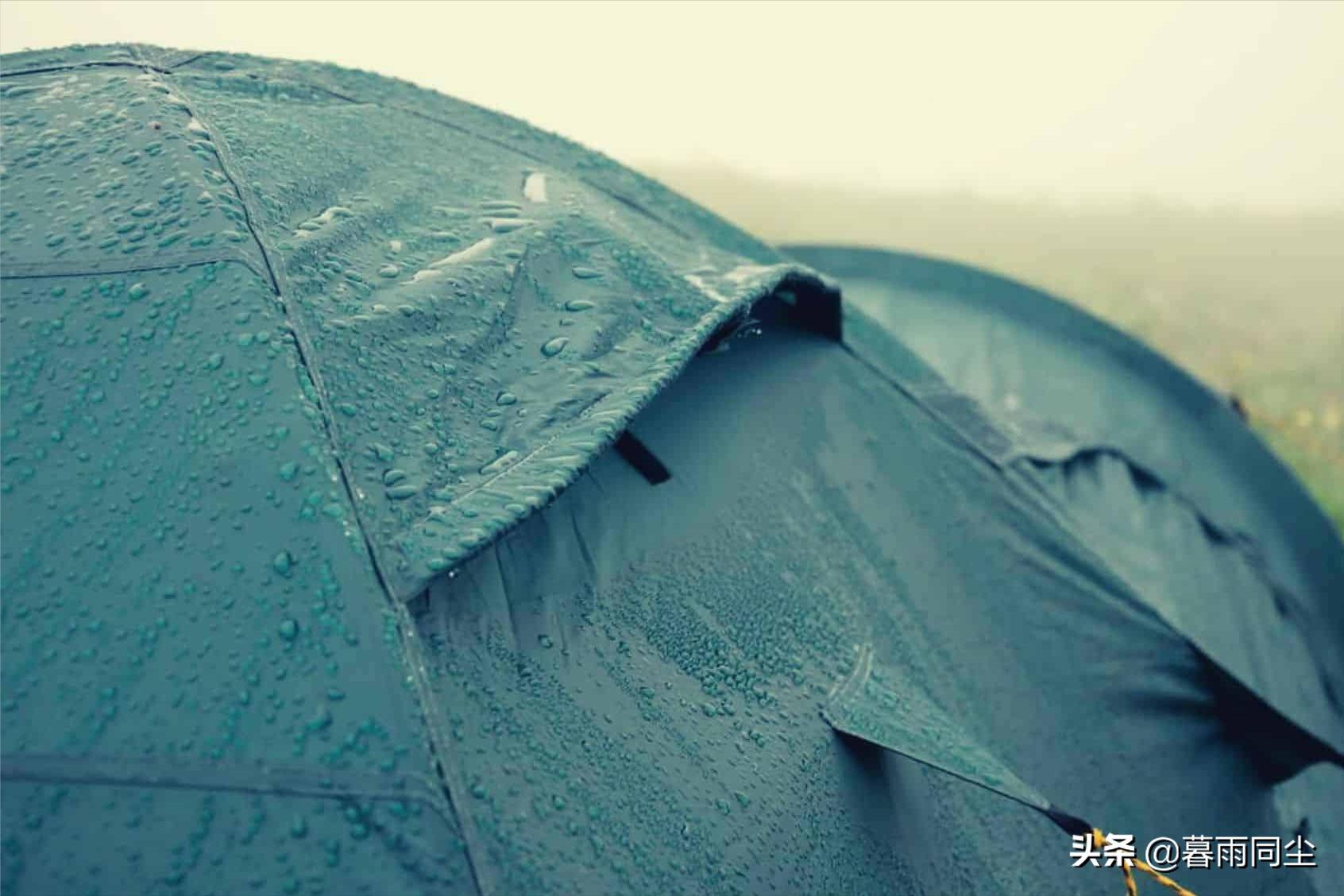野外遇到暴雨应对方法,户外下雨技巧