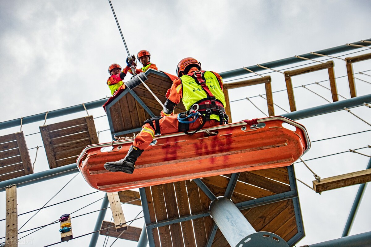 公务员制服搭配,公务员制服搭配什么鞋子最好看