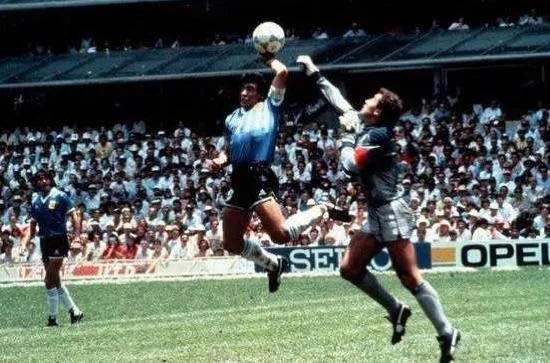 我和足球的故事短视频,回顾中国足球2002世界杯