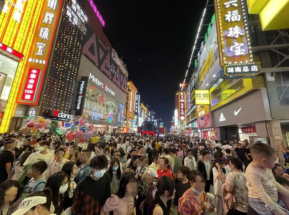 十一长假早已不像你想象中的图片,十一长假壮观景象