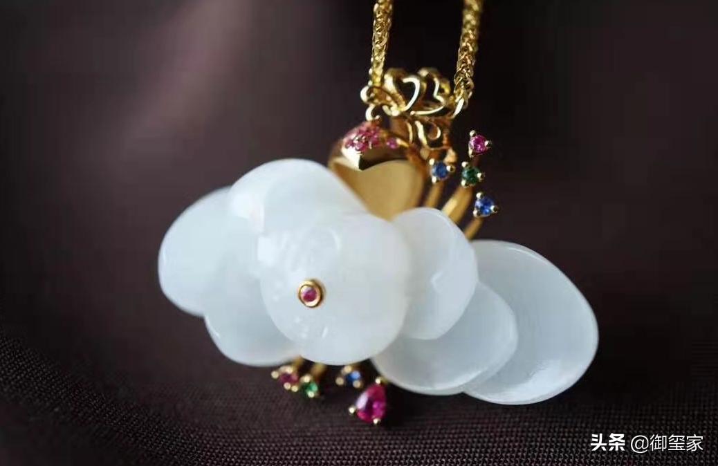 和田玉老玉值得收藏吗,什么样的玉才是真正的和田玉