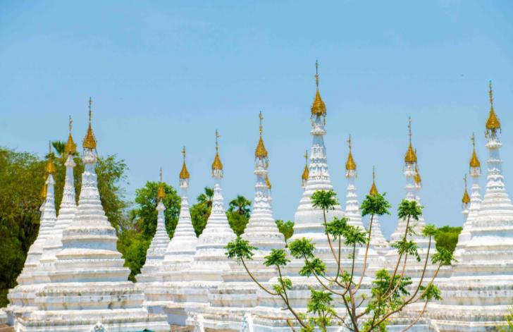 缅甸2000相当于人民币多少元,200元人民币在缅甸