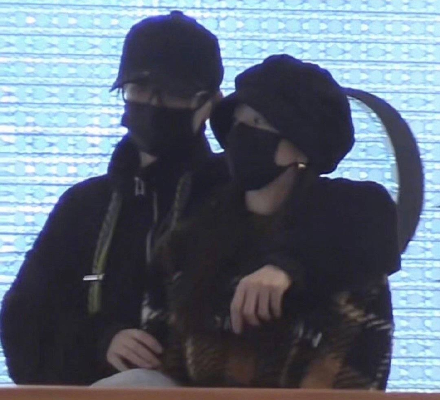 许嵩被曝人设崩塌聊天记录,许嵩疑回应睡粉传闻