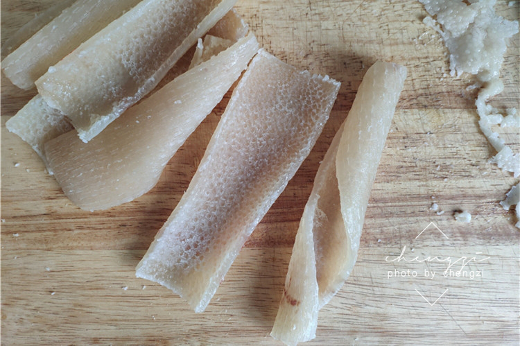 猪皮冻最正宗的做法妙招姐,晶莹剔透的猪皮冻详细教程