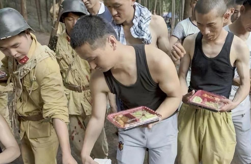 横店20万群演真实现状,横店20万群众演员现状