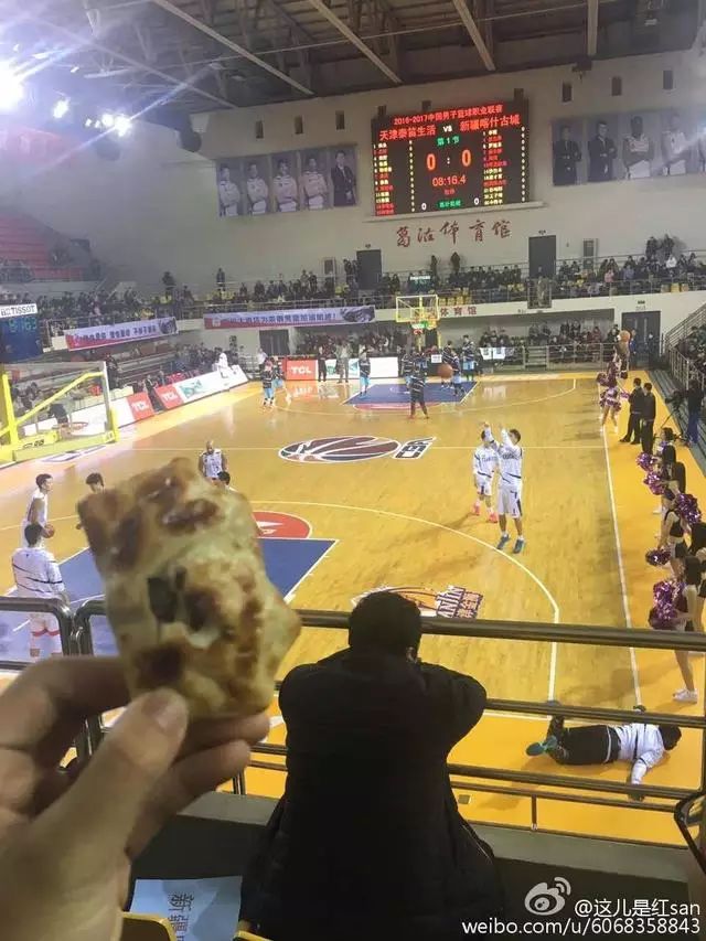 旧文|500球迷攻陷天津主场助飞虎7连胜周琦、孙桐林发微博感谢