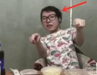 浪胃仙：男扮女装搞吃播，是在吃“性别红利”？如今却被质疑催吐