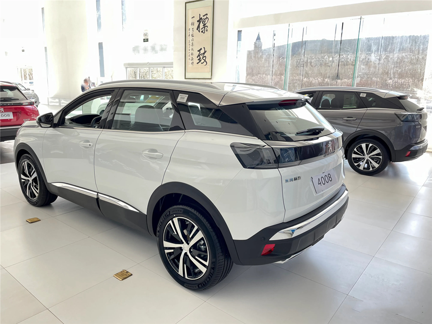 小众却是好车！还配“飞机座舱”，标致4008值得买吗？