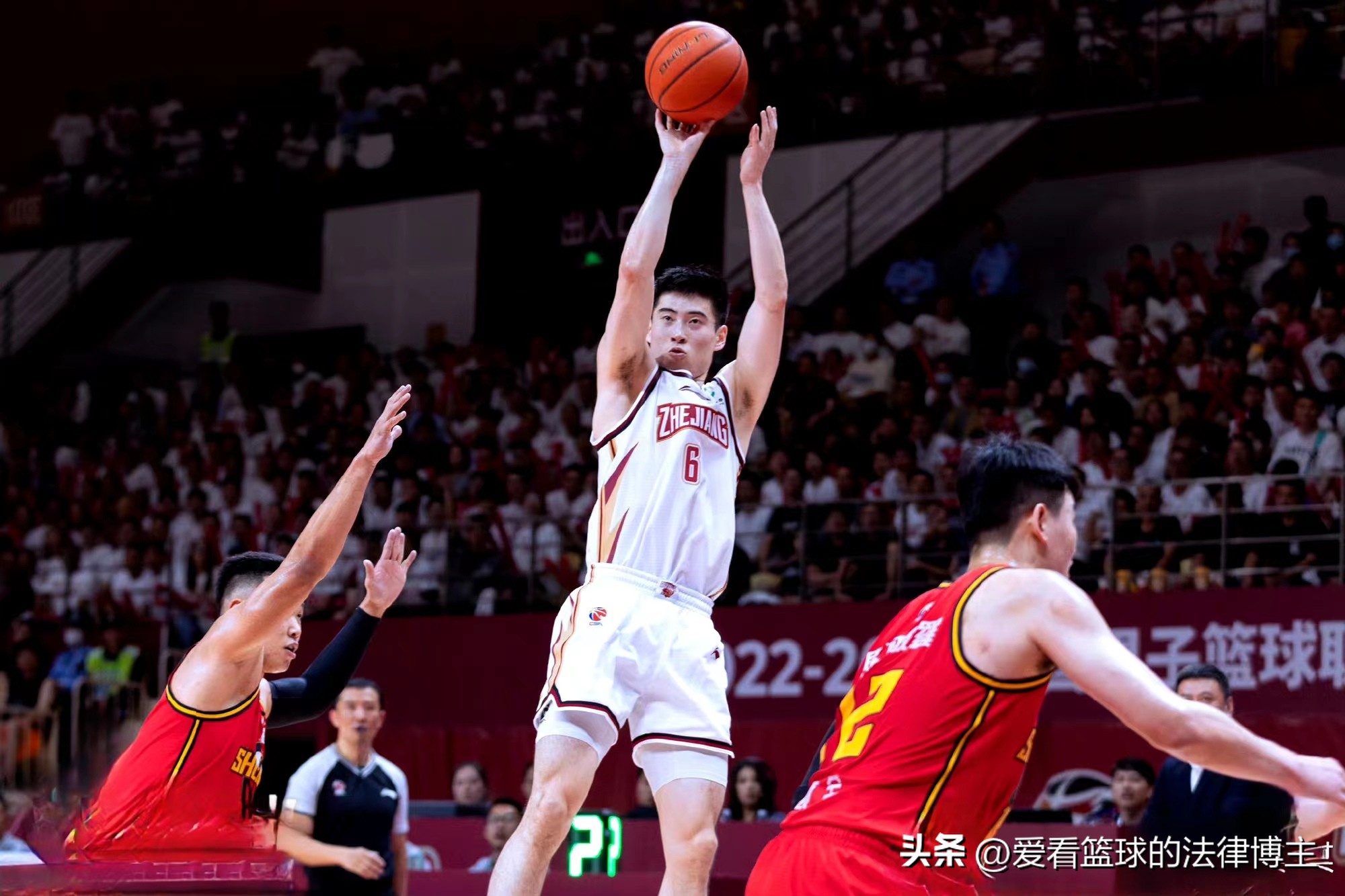 深圳男篮战胜稠州金租,浙江稠州男篮最新赛况
