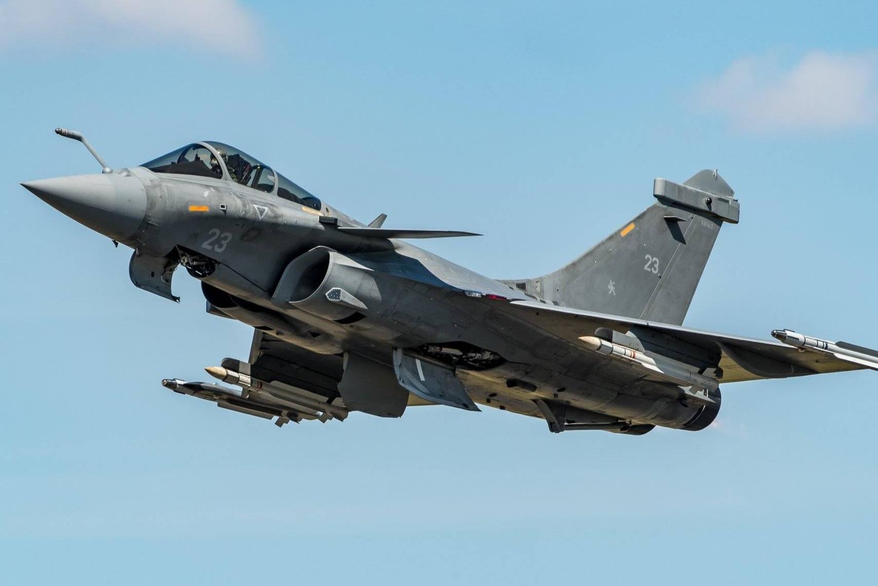 地球十大顶级战斗机排名：苏35勉强上榜，歼20名列前茅！