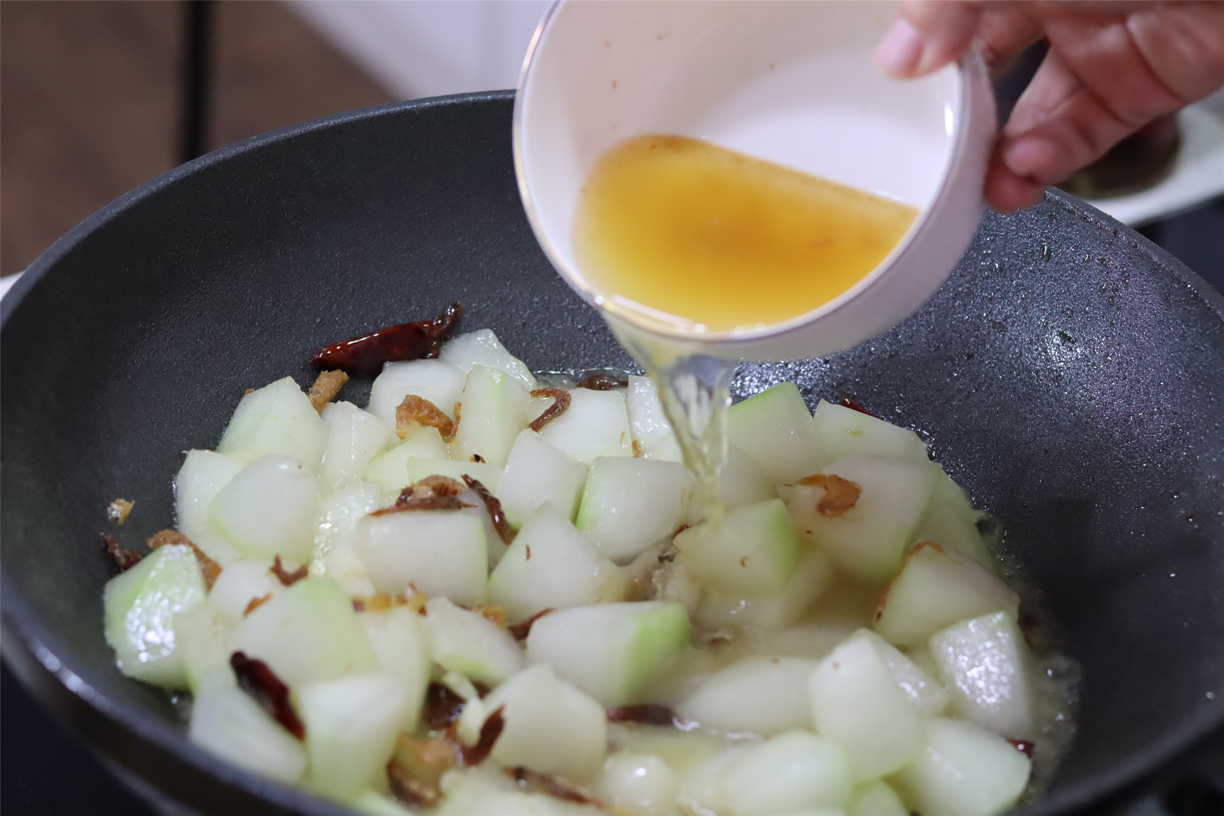 冬瓜和虾仁一起吃好吗,冬瓜和虾仁真是绝配