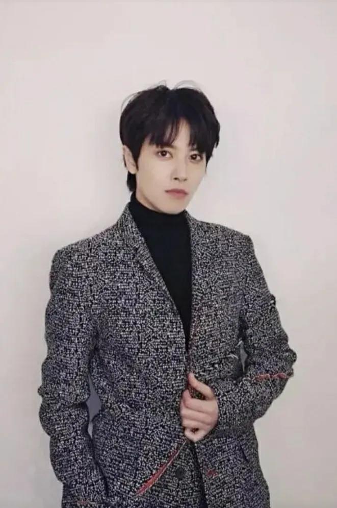 盘点那些一眼让你惊艳的短发美女,难得一见的超高颜值的短发美女