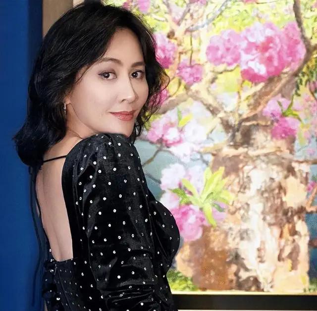 1990年刘嘉玲被绑，其内幕遭曝光，背后真凶竟与黑社会有关系