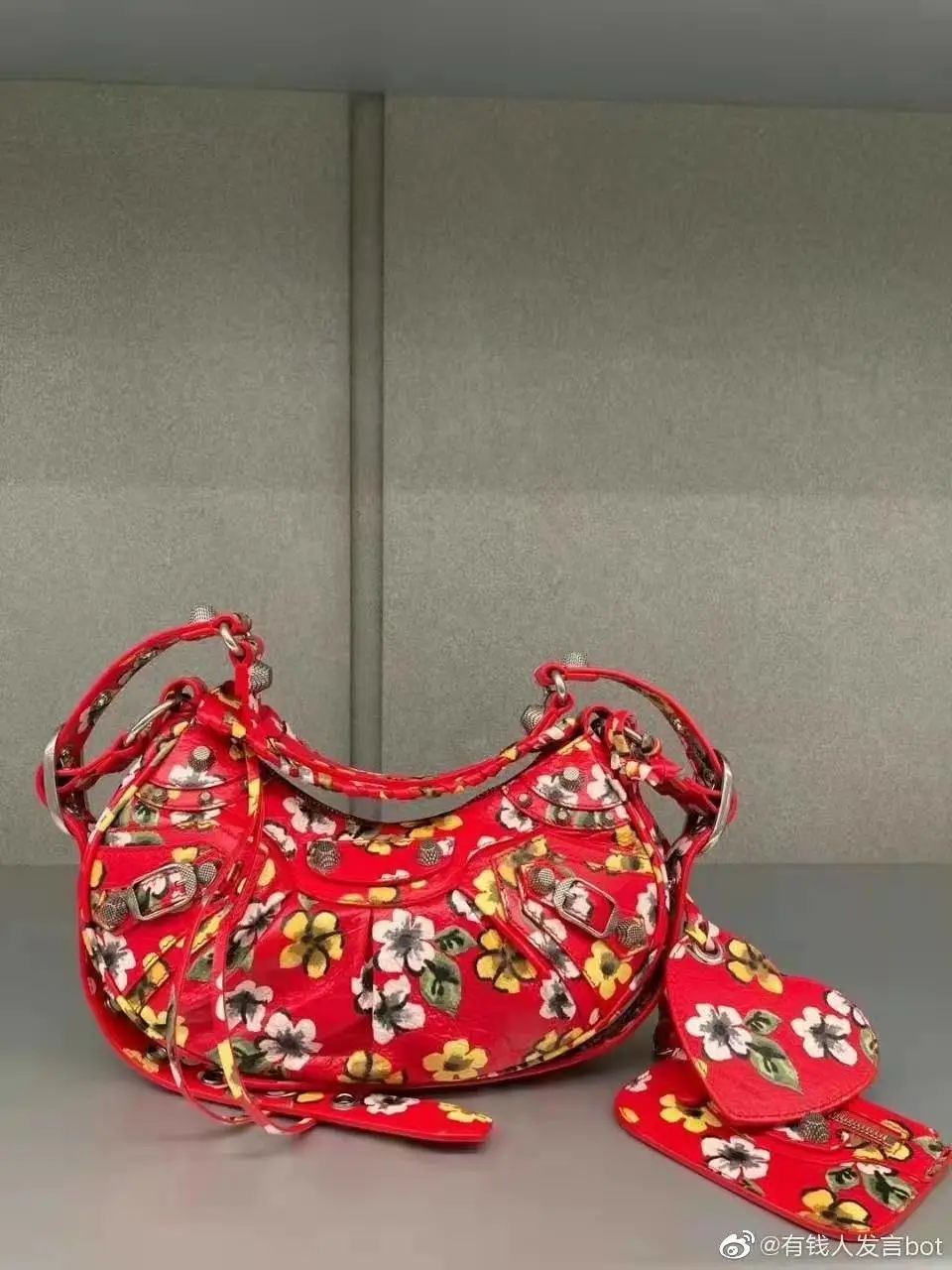 又丑又不好看的奢侈品,吐槽自己之前买又贵又丑的奢侈品